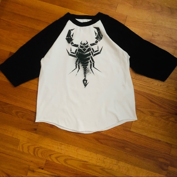 WWE licensed Sting Raglan- Large - Picture 7 of 10